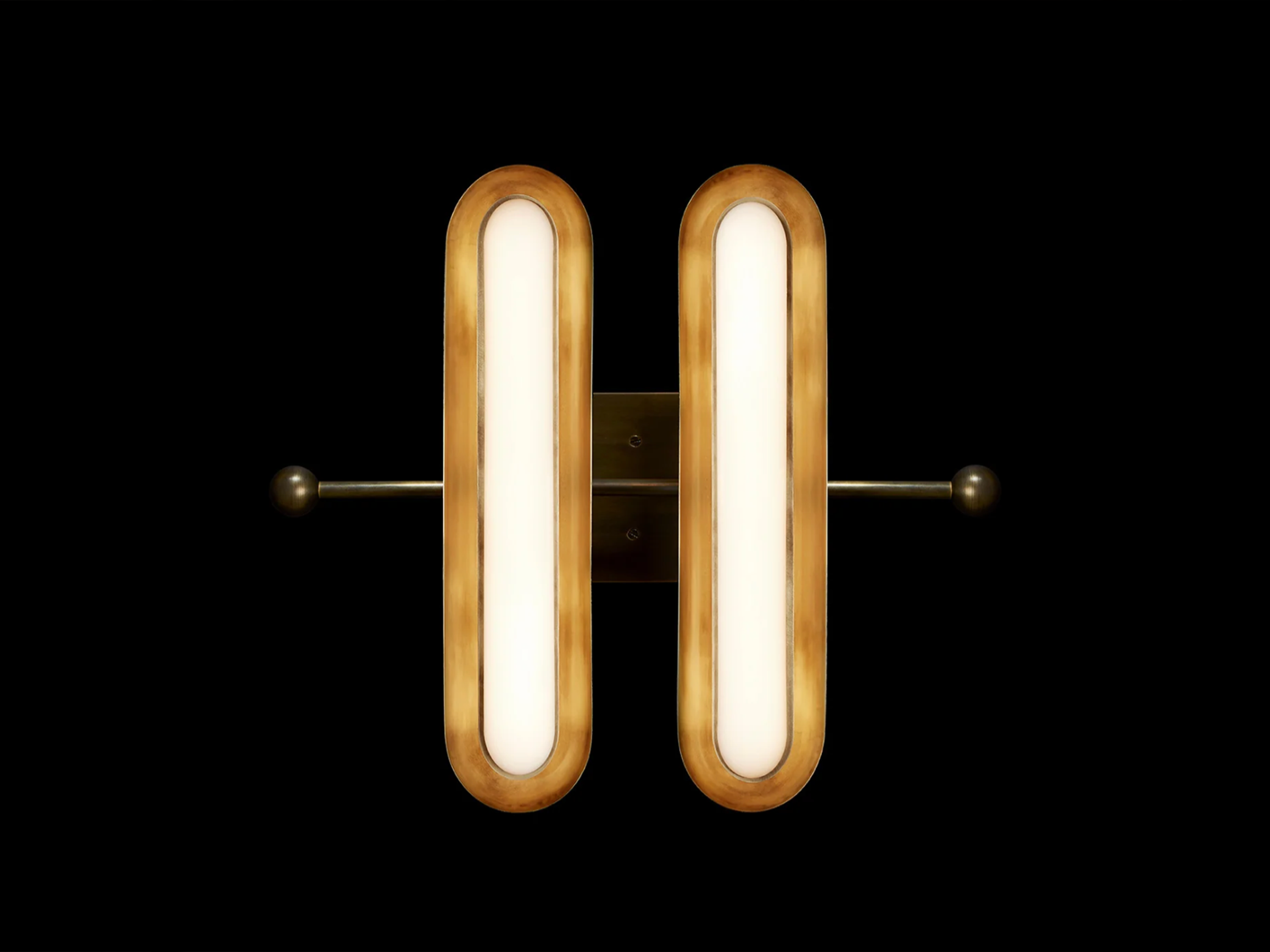 PATUS CIRCUIT 2 SURFACE H18” x W21” x D5.75”