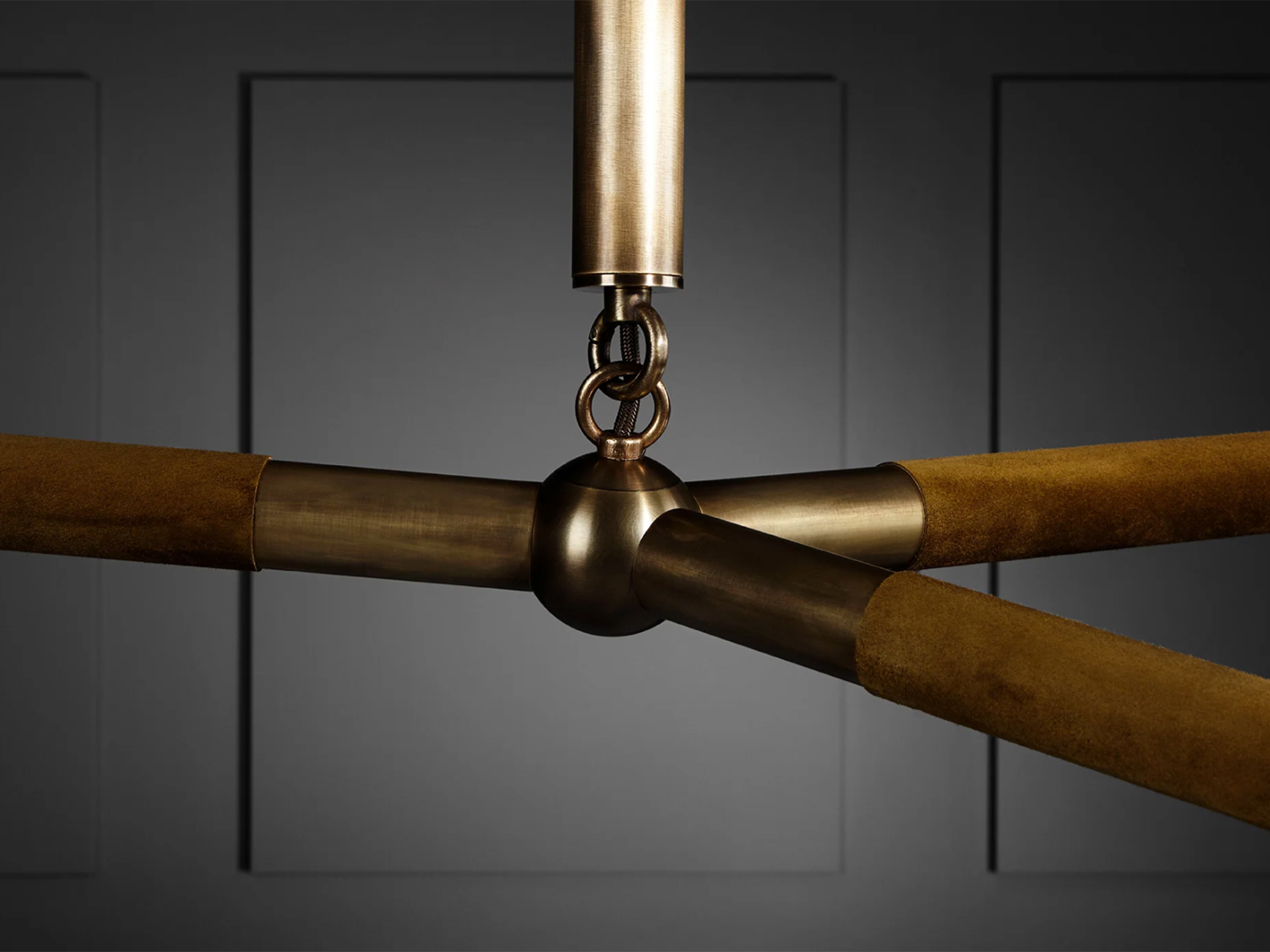 PATUS ARROW PENDANT / LARGE W39” x L62.75”