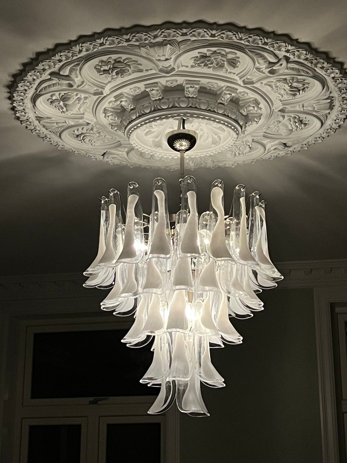 Murano Chandelier 52 White Petal Glass