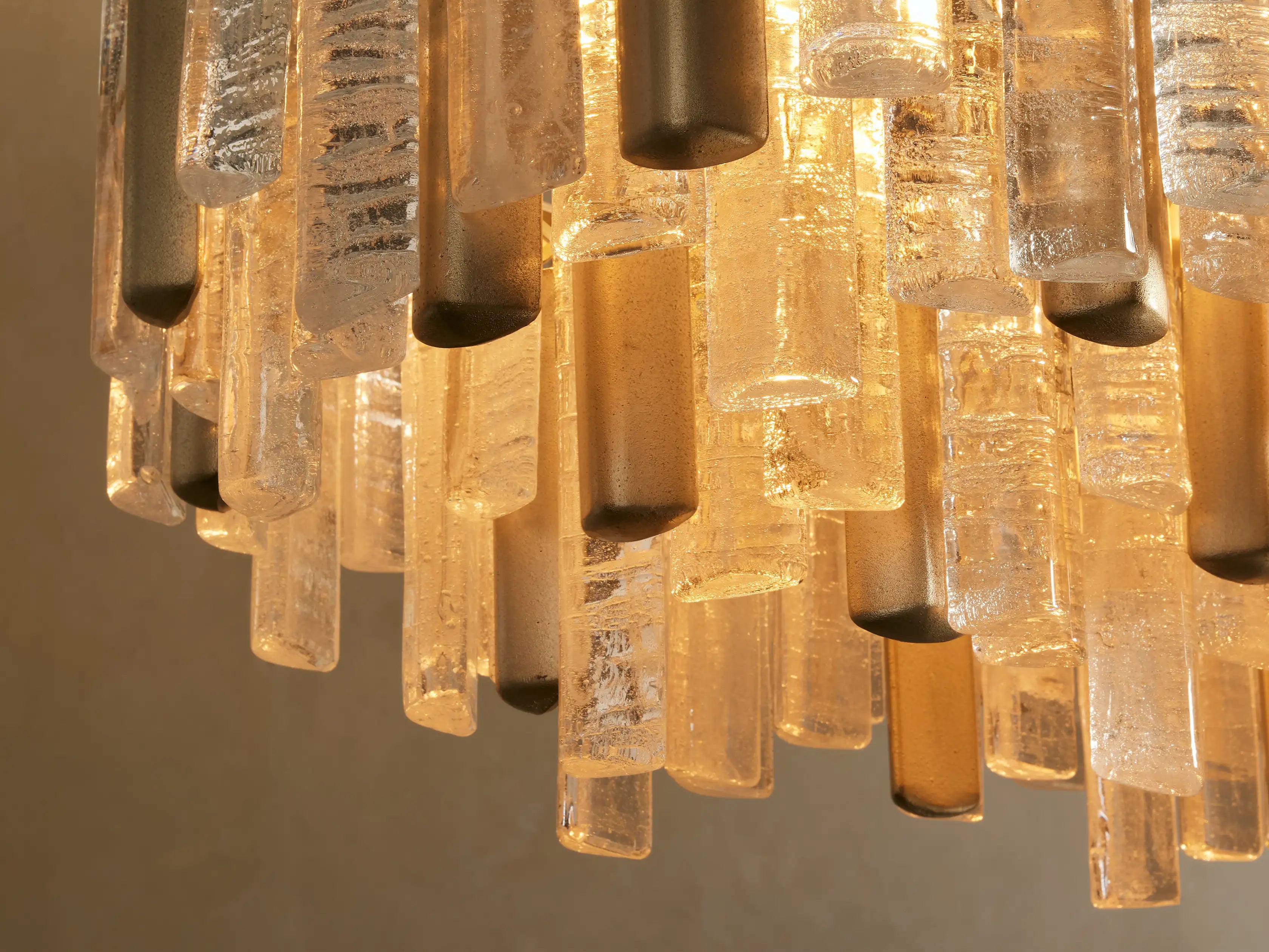 Neve Linear Chandelier - Oasislives