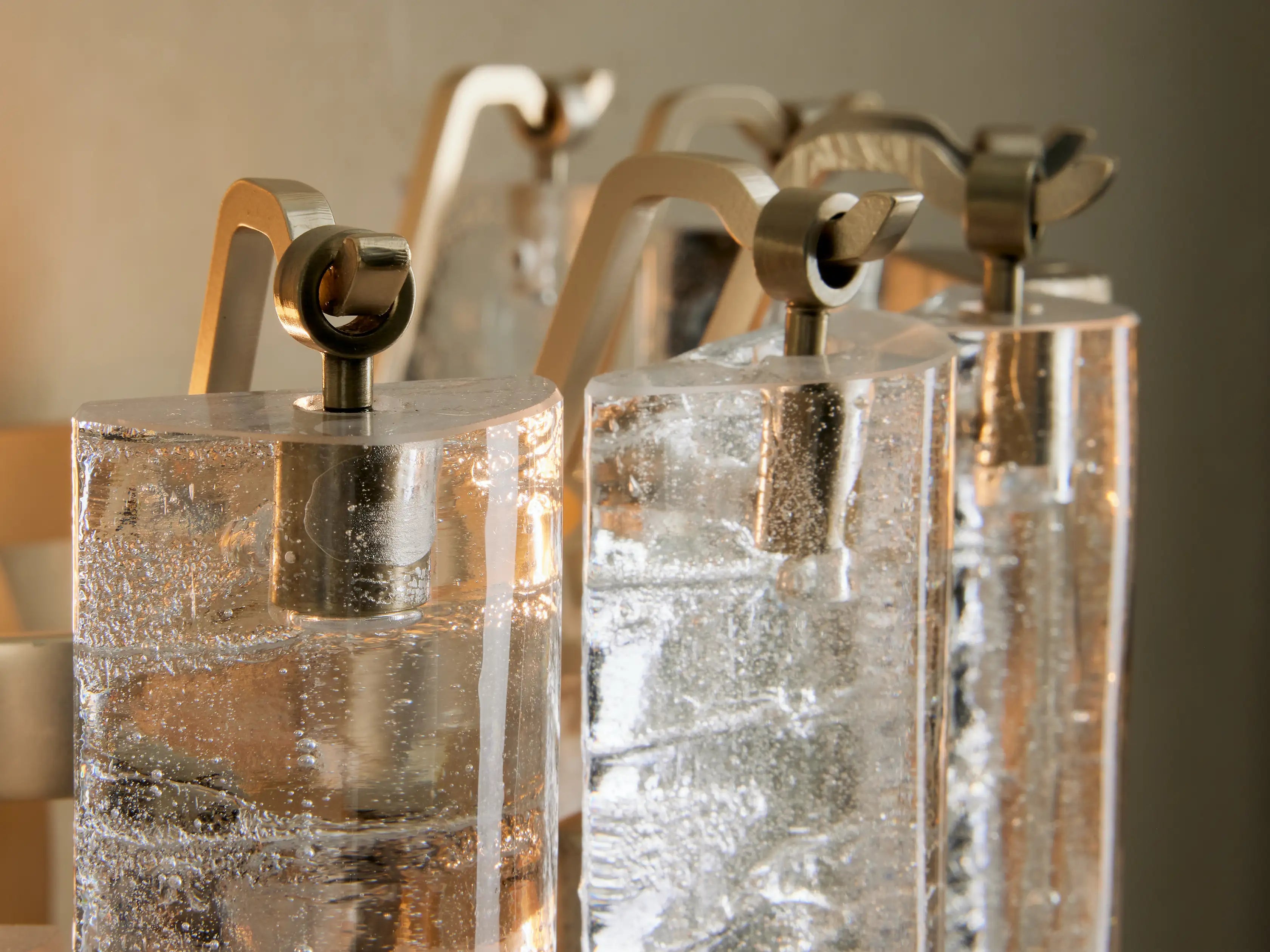 Neve Sconce - Oasislives