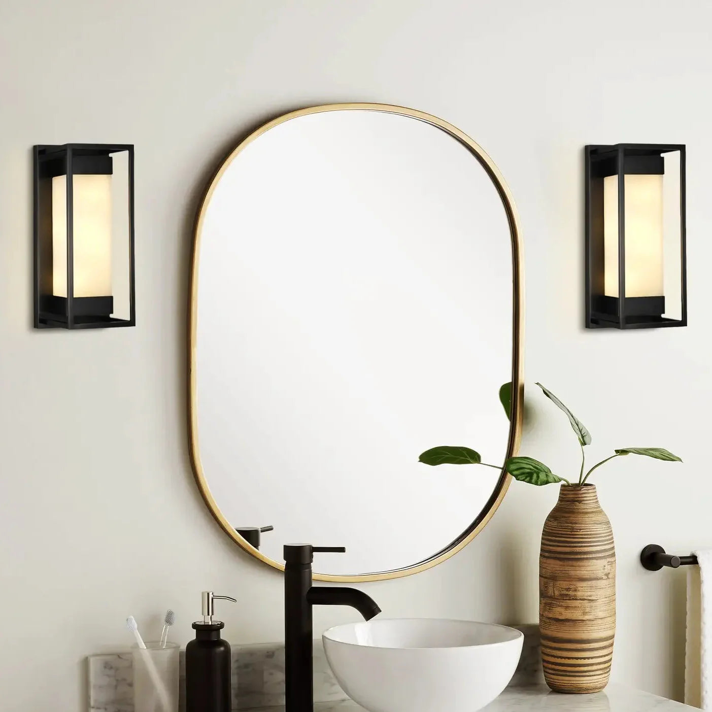 Maurizio Alabaster Square-Shaped Wall Sconces