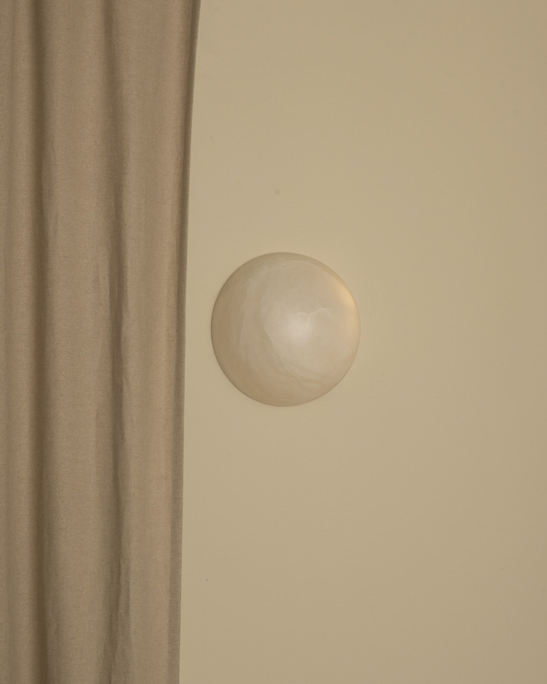 Haveno Alabaster Wall Light
